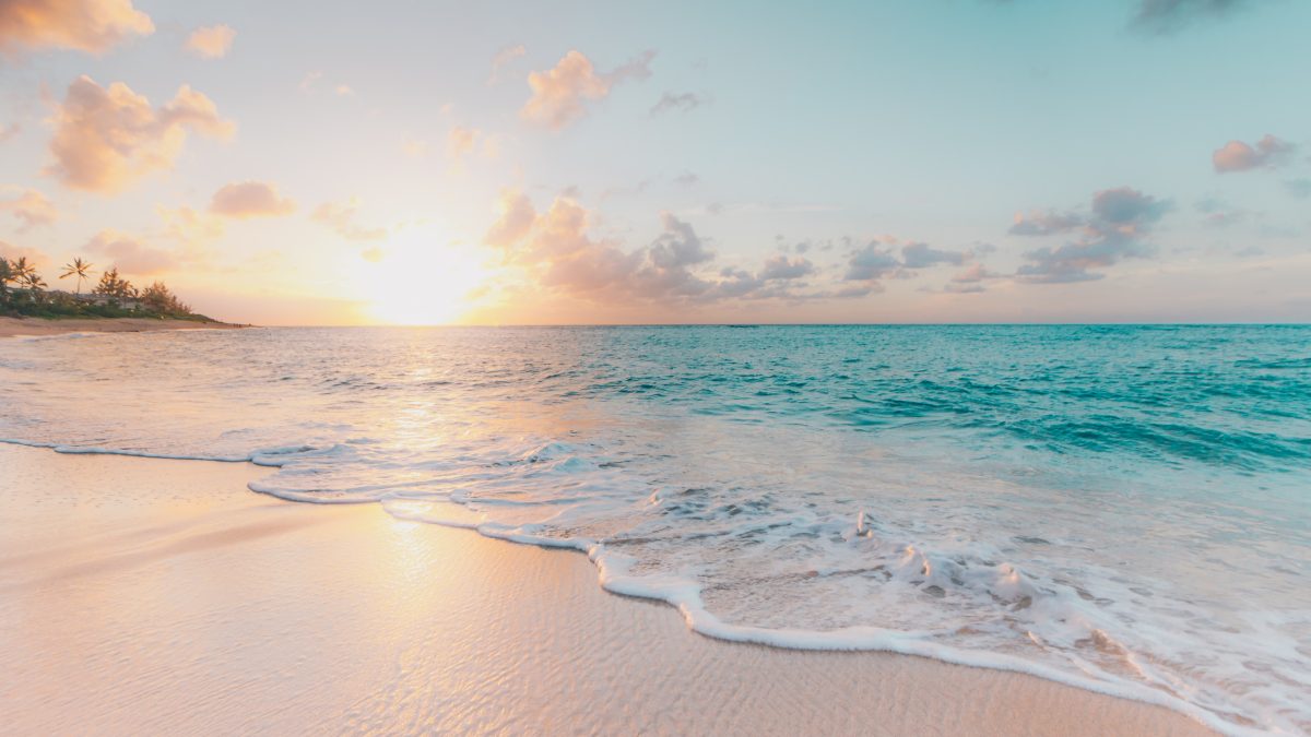 beach sun sets